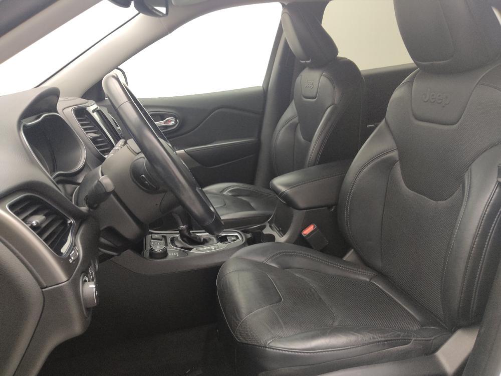 used 2020 Jeep Cherokee car, priced at $20,895