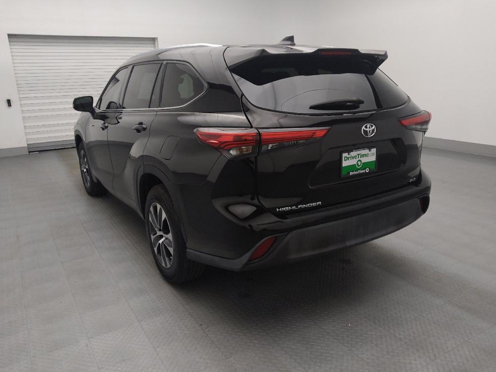 used 2020 Toyota Highlander car, priced at $28,295