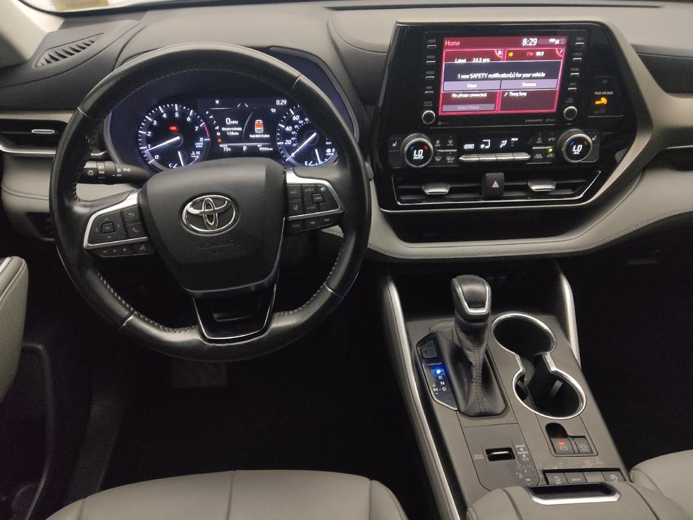 used 2020 Toyota Highlander car, priced at $28,295