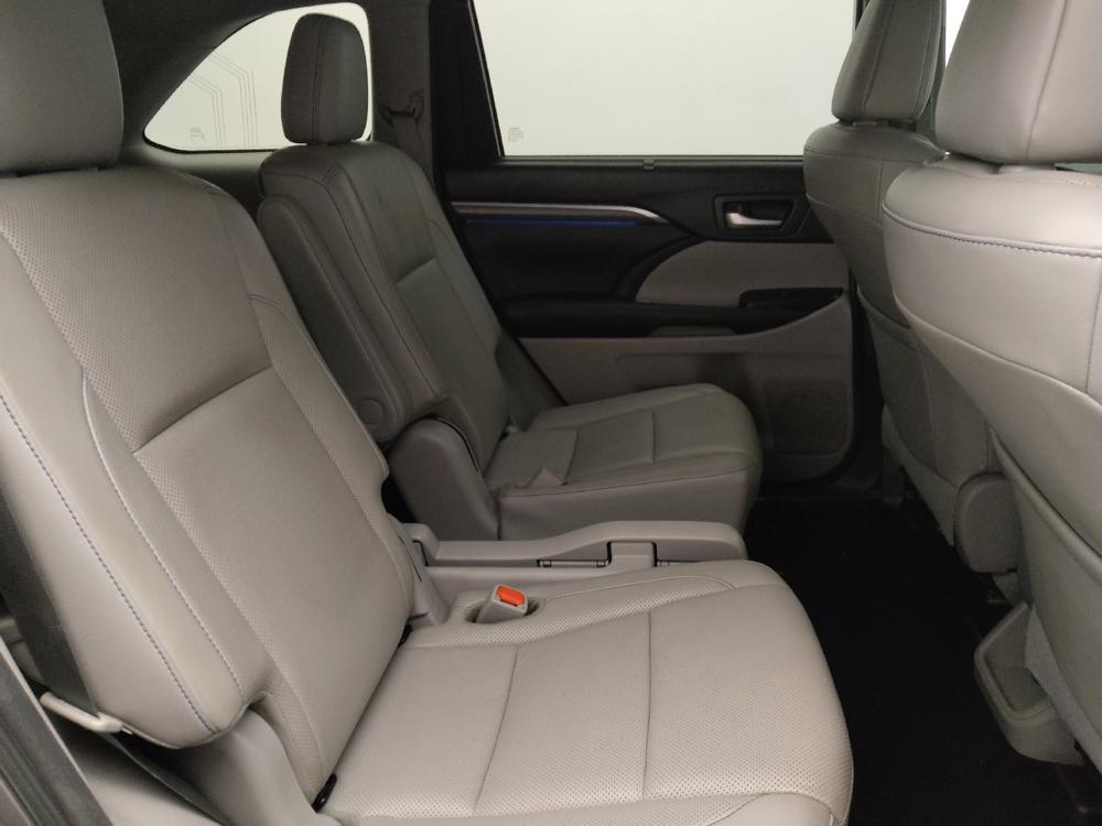 used 2018 Toyota Highlander car, priced at $24,495