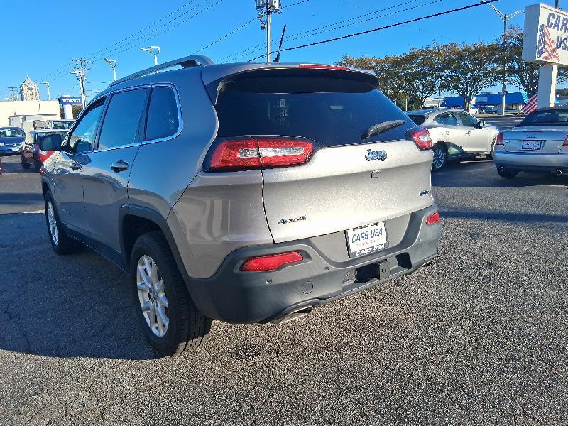 used 2015 Jeep Cherokee car, priced at $8,995