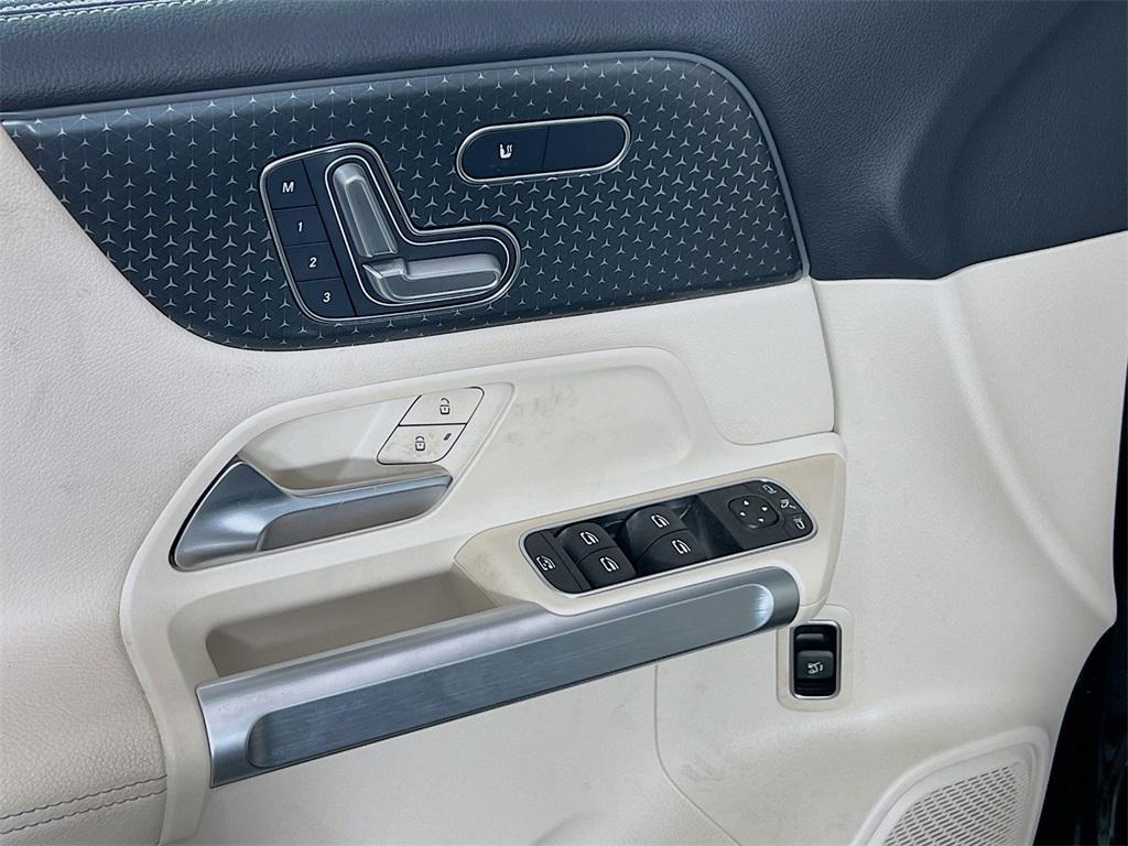 used 2024 Mercedes-Benz GLB 250 car, priced at $34,980