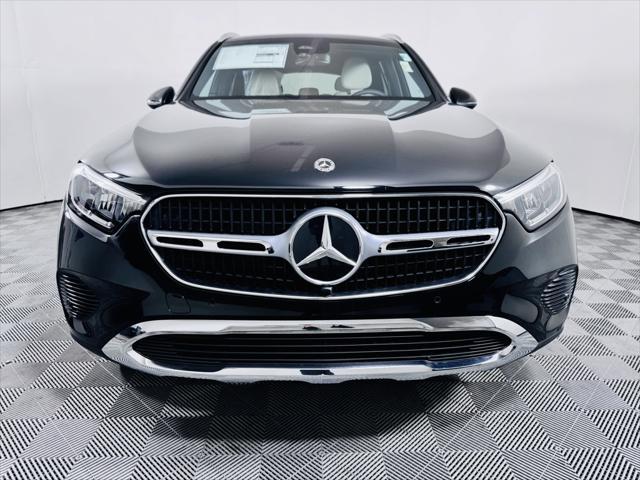 new 2024 Mercedes-Benz GLC 300 car, priced at $54,295