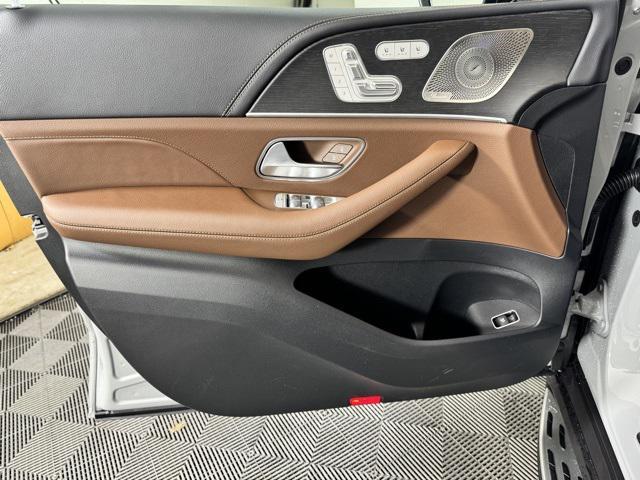 new 2024 Mercedes-Benz GLS 580 car, priced at $120,270