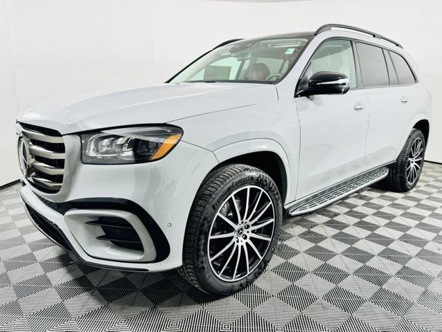 new 2024 Mercedes-Benz GLS 580 car, priced at $120,270