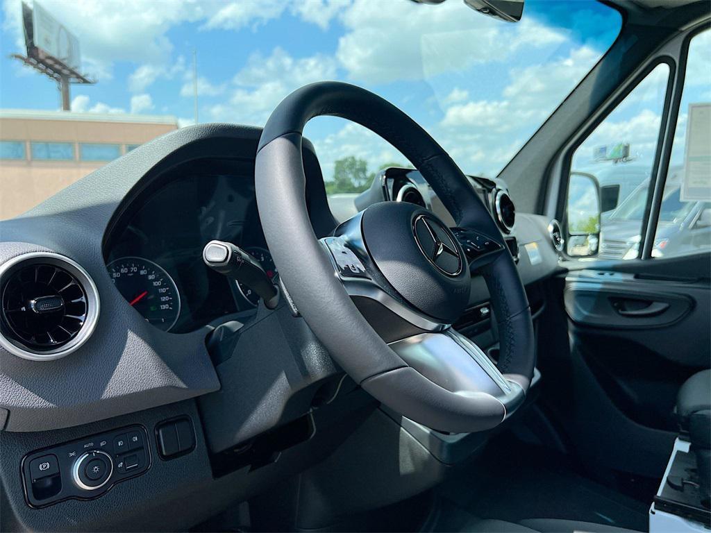 new 2025 Mercedes-Benz Sprinter 2500 car, priced at $70,263