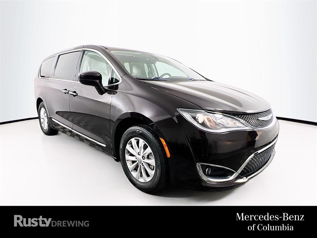 used 2018 Chrysler Pacifica car, priced at $16,297
