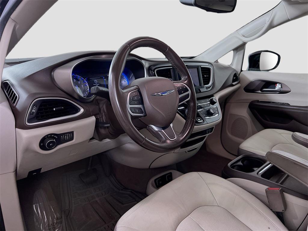 used 2018 Chrysler Pacifica car, priced at $16,297