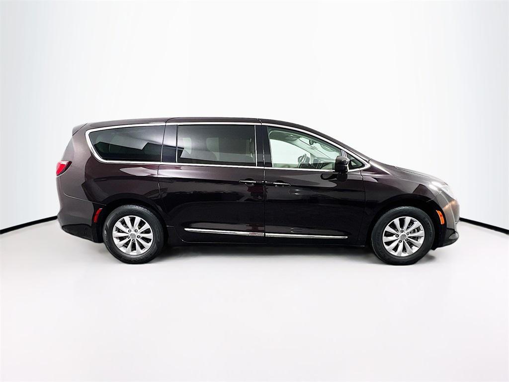used 2018 Chrysler Pacifica car, priced at $16,297