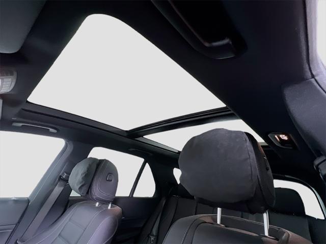 new 2025 Mercedes-Benz GLE 450 car, priced at $80,965