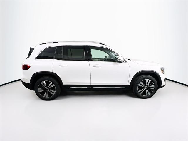 new 2025 Mercedes-Benz GLB 250 car, priced at $52,795