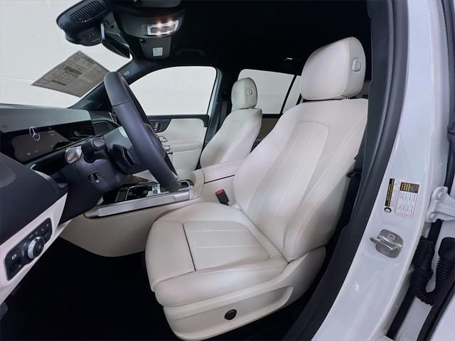 new 2025 Mercedes-Benz GLB 250 car, priced at $52,795