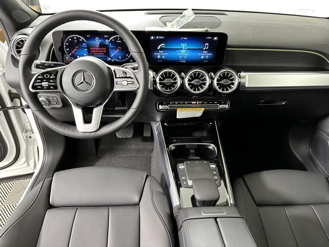 new 2023 Mercedes-Benz GLB 250 car, priced at $49,275