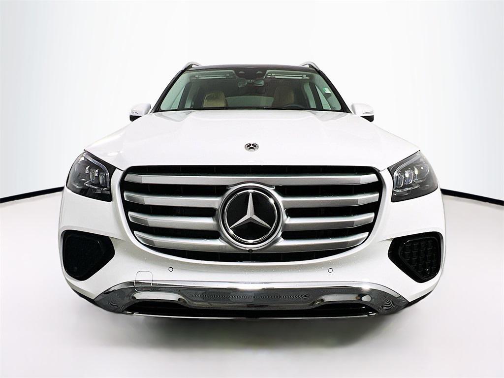new 2025 Mercedes-Benz GLS 450 car, priced at $97,270
