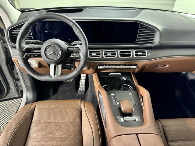 new 2024 Mercedes-Benz GLS 580 car, priced at $121,175