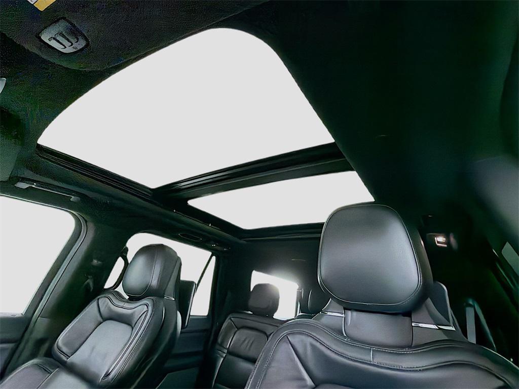 used 2020 Lincoln Navigator car, priced at $35,588