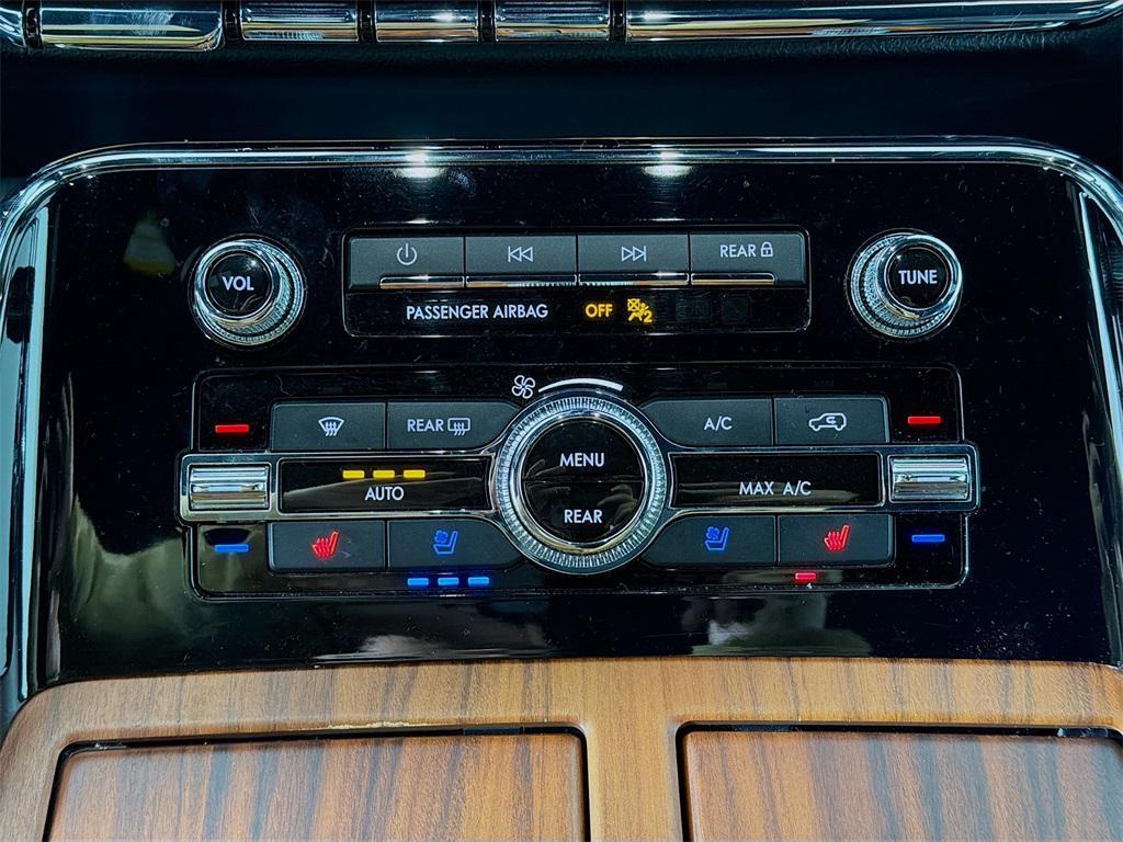 used 2020 Lincoln Navigator car, priced at $35,588