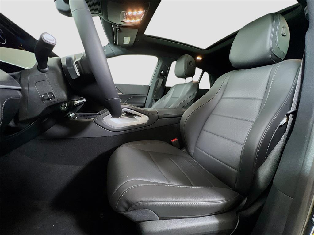 new 2025 Mercedes-Benz GLE 450 car, priced at $82,410