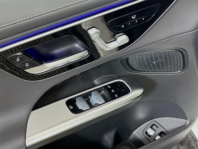 new 2025 Mercedes-Benz GLC 350e car, priced at $68,550
