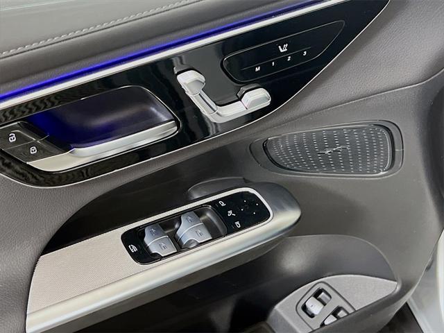 new 2025 Mercedes-Benz GLC 350e car, priced at $67,450
