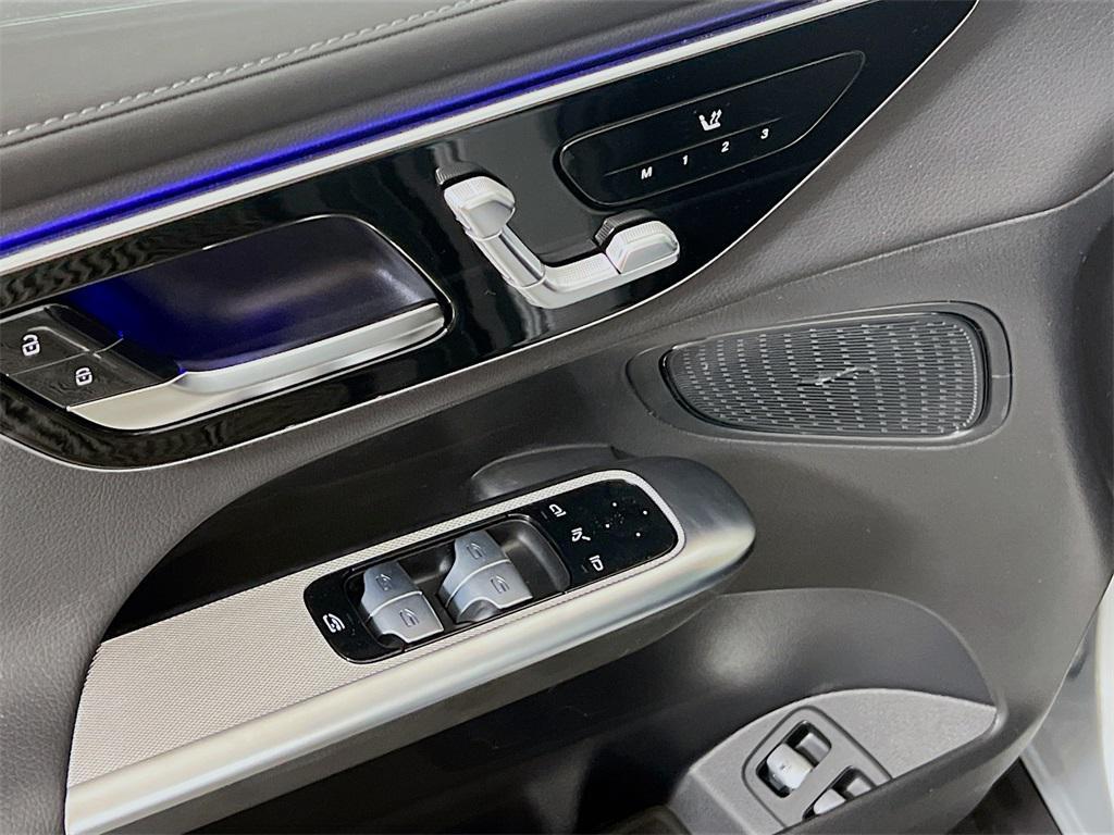 new 2025 Mercedes-Benz GLC 350e car, priced at $67,450