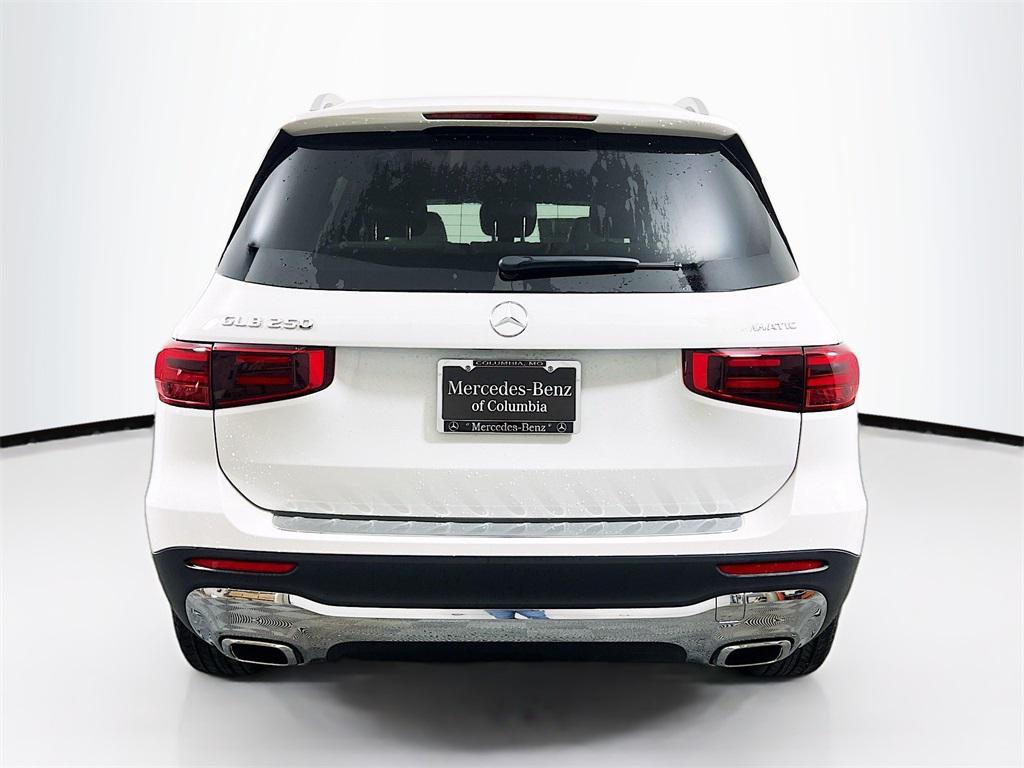 new 2025 Mercedes-Benz GLB 250 car, priced at $46,550