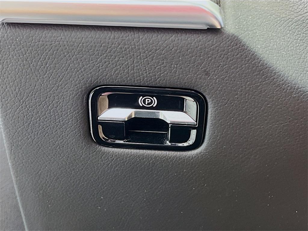 used 2022 Mercedes-Benz S-Class car, priced at $67,958