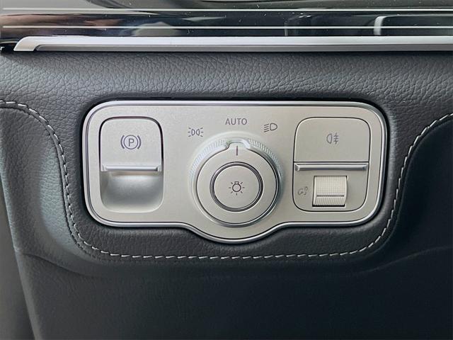 new 2025 Mercedes-Benz GLS 450 car, priced at $106,095