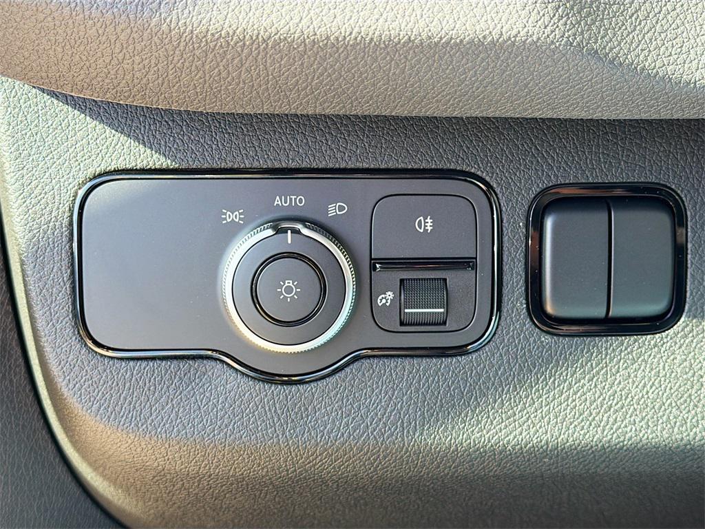 new 2026 Mercedes-Benz Sprinter 2500 car, priced at $70,086