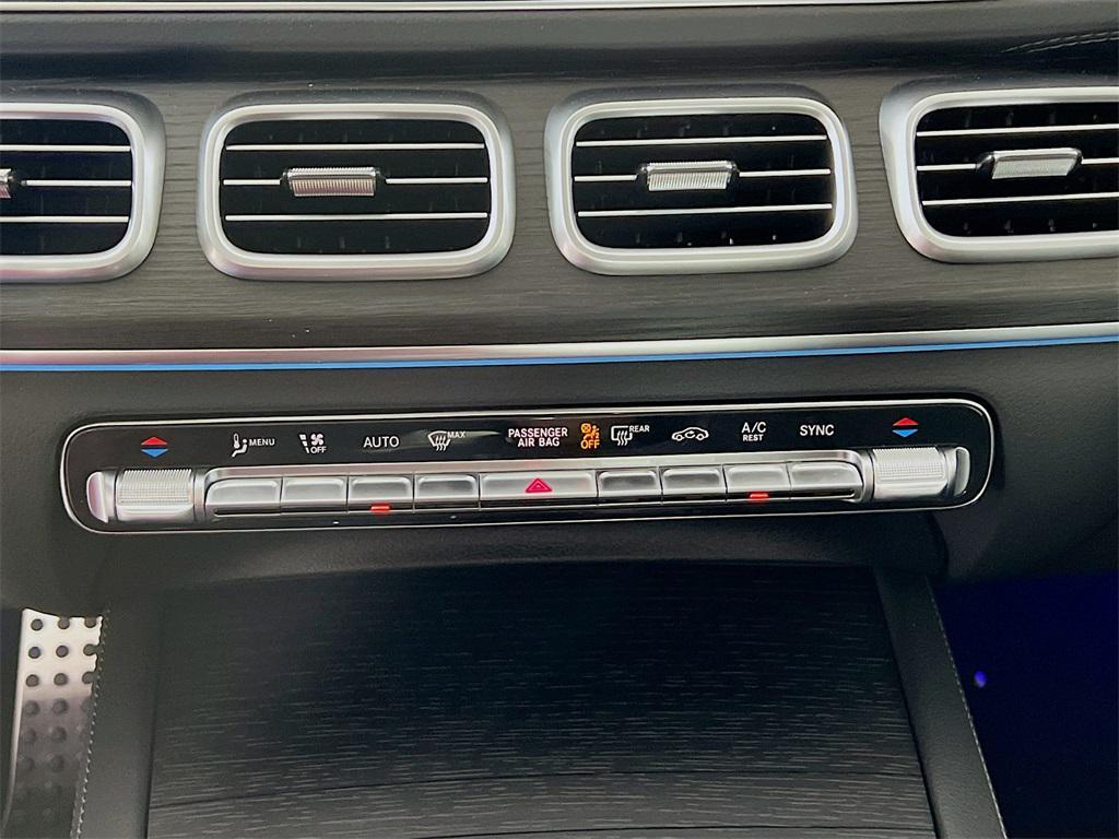 new 2025 Mercedes-Benz GLS 450 car, priced at $99,305