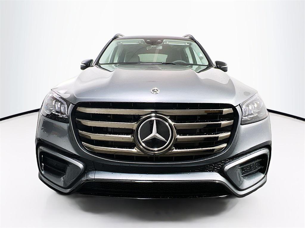 new 2025 Mercedes-Benz GLS 450 car, priced at $99,305