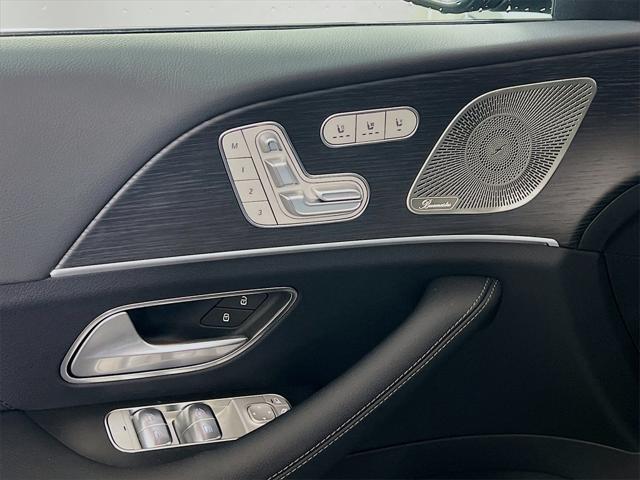 new 2025 Mercedes-Benz GLS 450 car, priced at $99,305