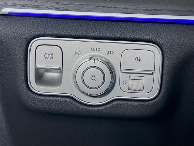 new 2025 Mercedes-Benz GLS 450 car, priced at $99,305