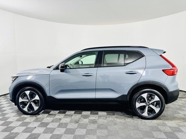 used 2023 Volvo XC40 car, priced at $37,617