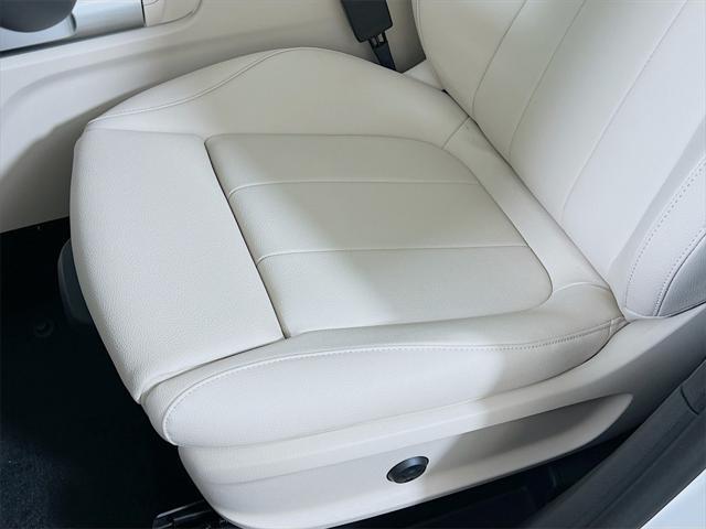 new 2025 Mercedes-Benz GLB 250 car, priced at $50,450