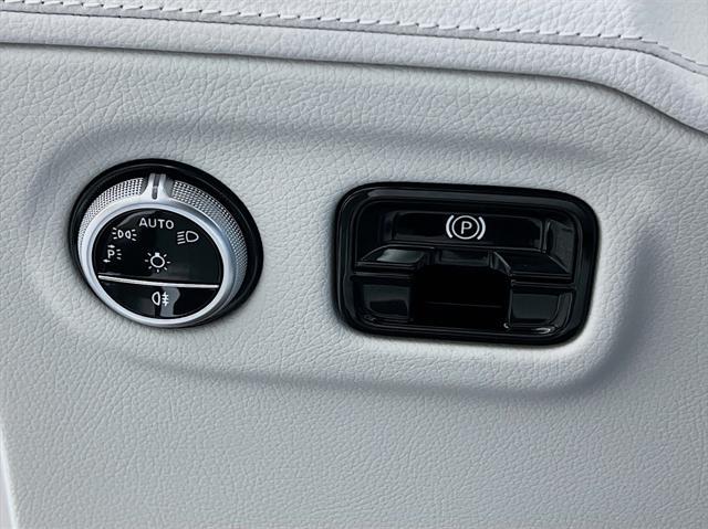 new 2025 Mercedes-Benz EQE 350 car, priced at $79,335