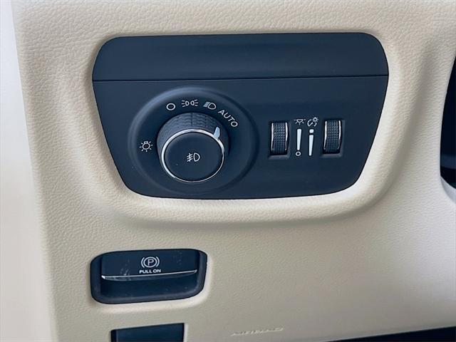 used 2025 Jeep Grand Cherokee L car, priced at $46,676