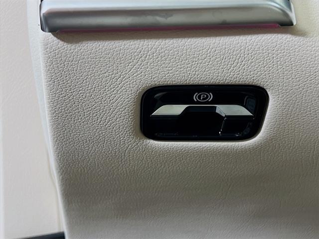 used 2024 Mercedes-Benz S-Class car, priced at $115,589