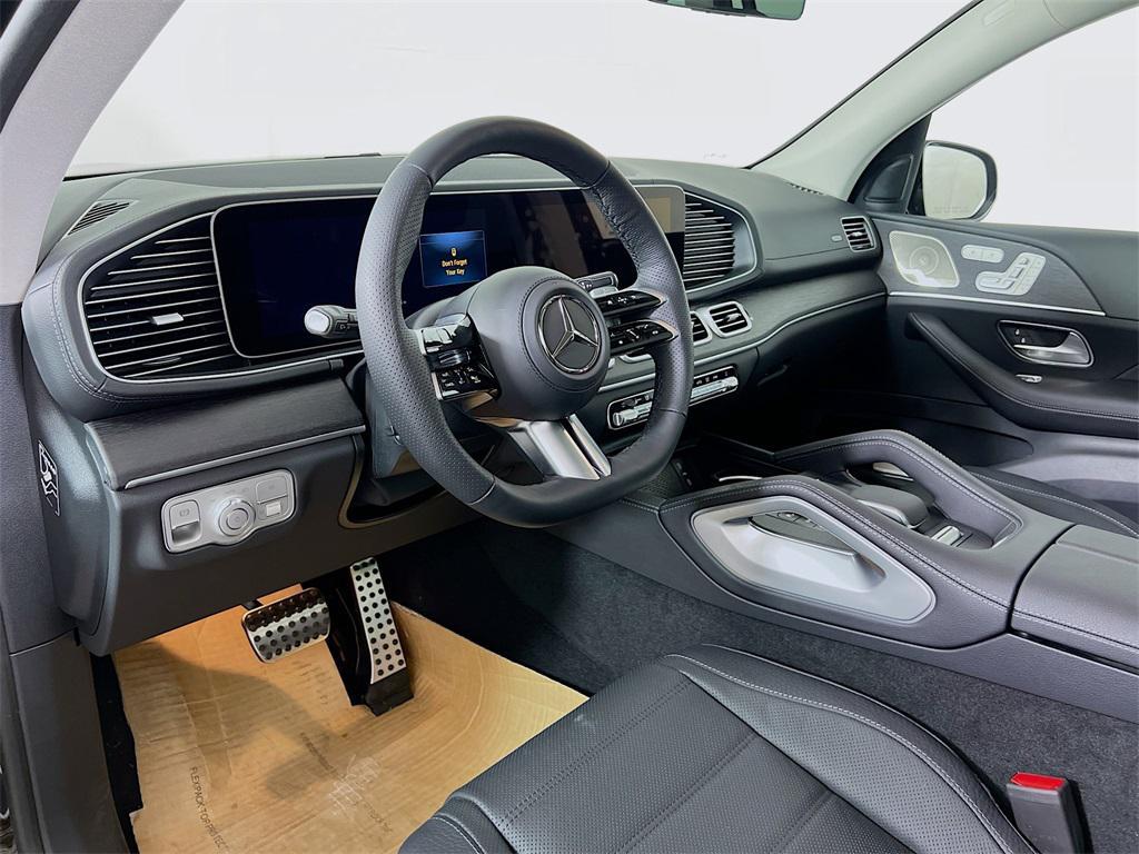 new 2025 Mercedes-Benz GLS 450 car, priced at $100,605