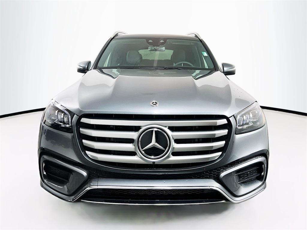 new 2025 Mercedes-Benz GLS 450 car, priced at $95,685