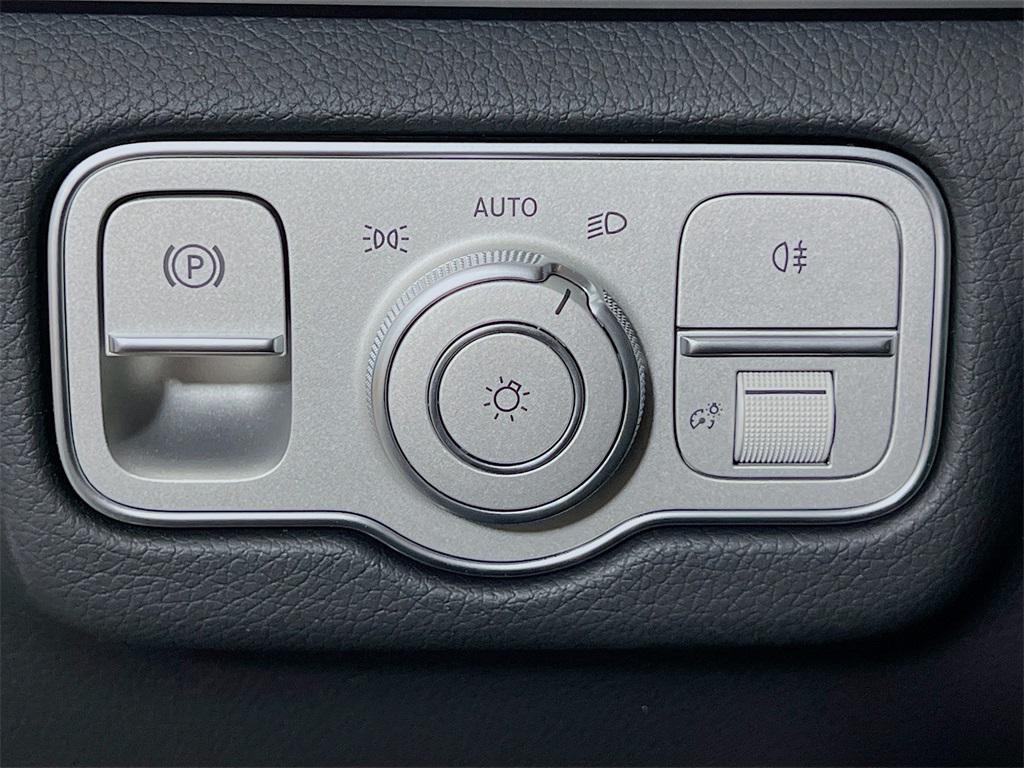 new 2025 Mercedes-Benz GLS 450 car, priced at $95,685
