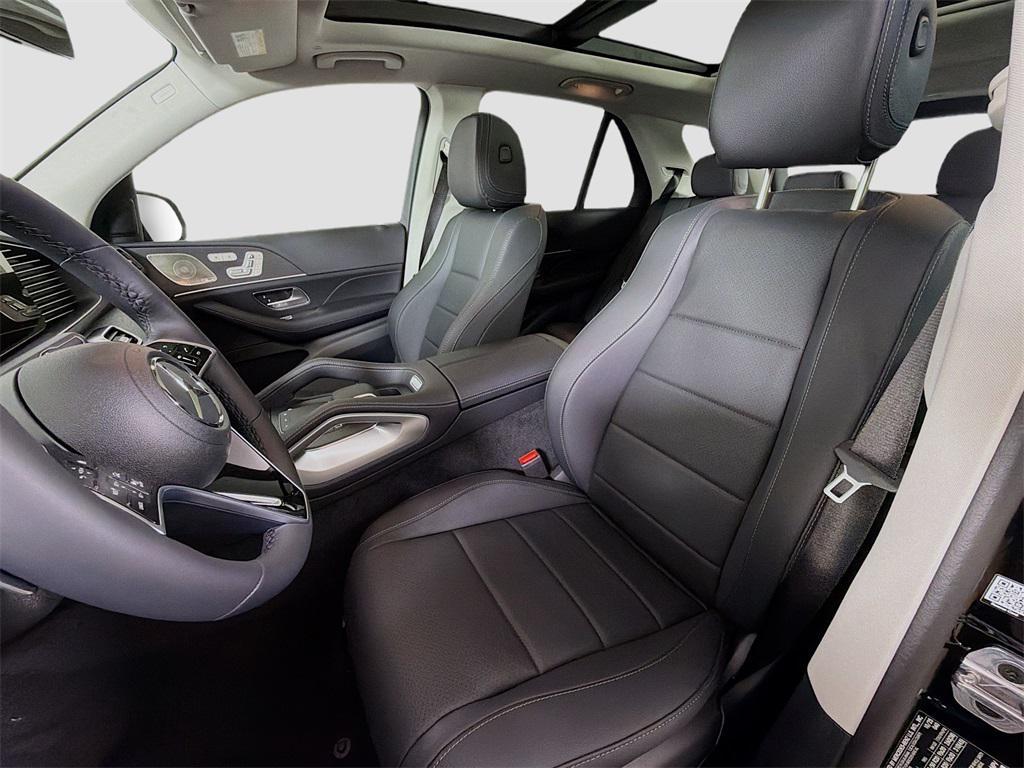 new 2026 Mercedes-Benz GLE 450 car, priced at $81,590