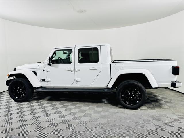 used 2023 Jeep Gladiator car, priced at $40,442
