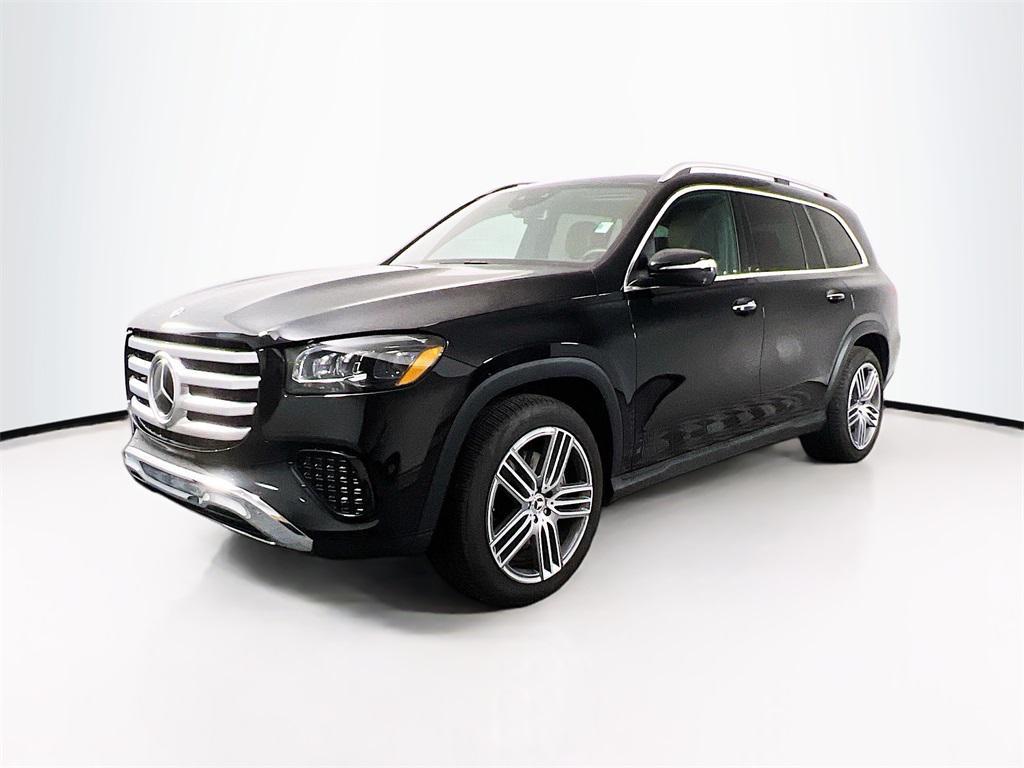 new 2025 Mercedes-Benz GLS 450 car, priced at $92,445
