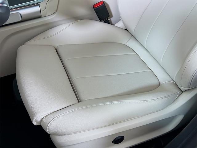 new 2025 Mercedes-Benz GLB 250 car, priced at $50,095