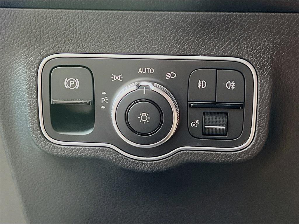 used 2024 Mercedes-Benz GLB 250 car, priced at $34,980