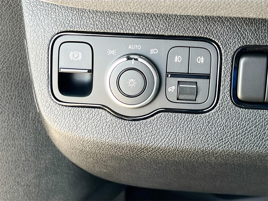 new 2025 Mercedes-Benz Sprinter 2500 car, priced at $78,178