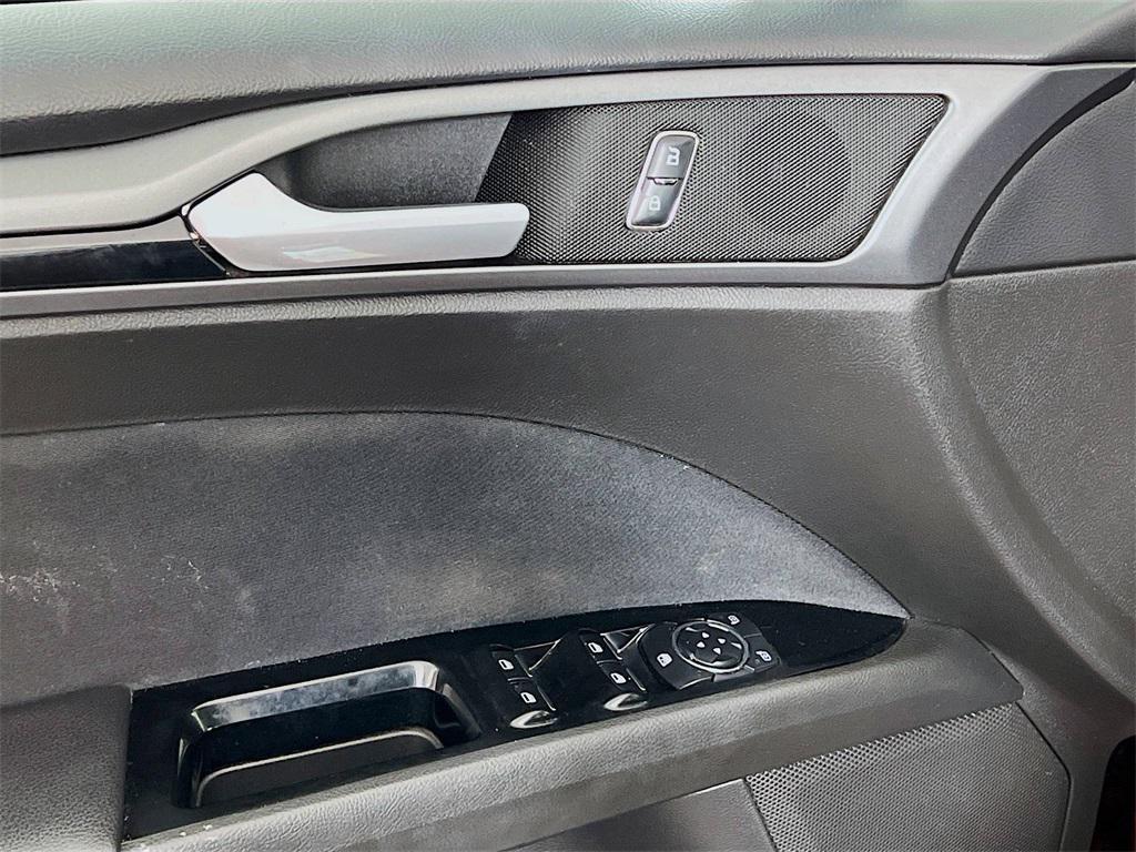 used 2016 Ford Fusion car, priced at $10,932