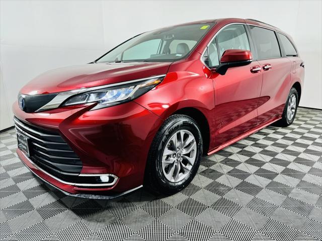 used 2023 Toyota Sienna car, priced at $44,491
