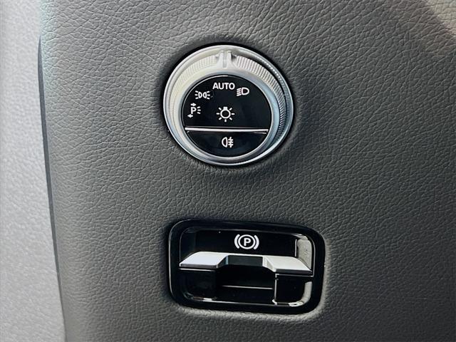 new 2025 Mercedes-Benz GLC 350e car, priced at $66,710